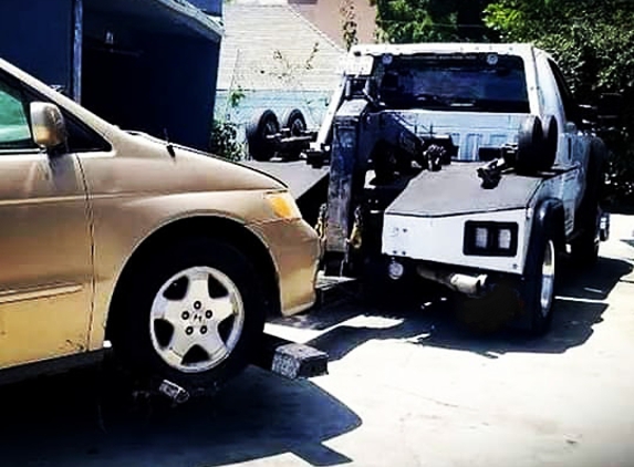 CASH FOR CARS / Solis Towing Services
